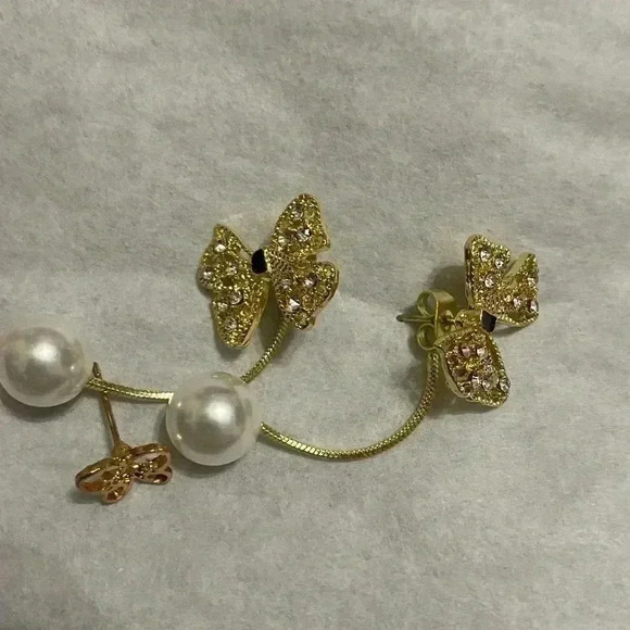 Jewelry - Gold & Crystal Earring Bundle